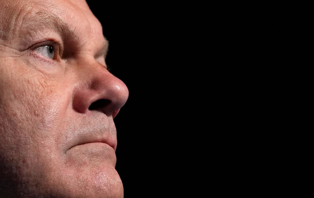 Bundeskanzler Olaf Scholz - die Sozialdemokraten verlieren laut einer Umfrage an Zuspruch von den Wählern und Wählerinnen.