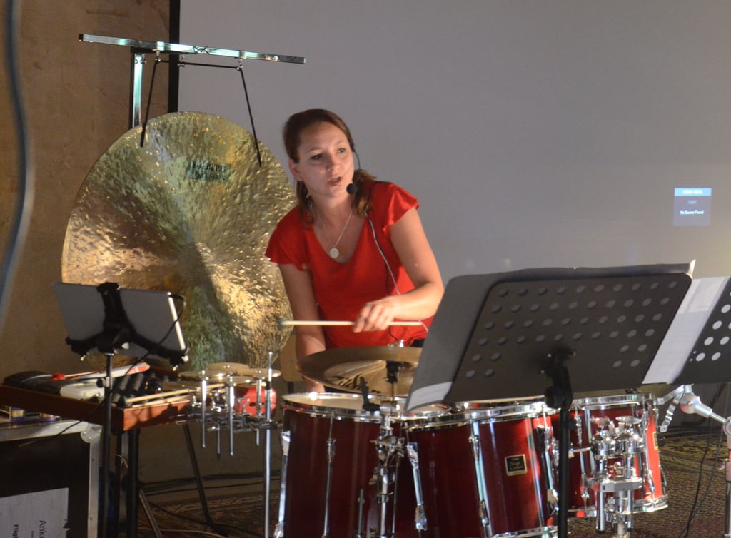 Anke Storch spielt Kompositionen, die beim Impulsfestival im vergangenen Jahr entstanden sind.