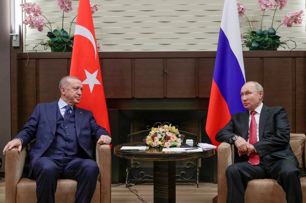 Kremlchef Wladimir Putin (r) und der türkische Präsident Recep Tayyip Erdogan bei einem früheren Treffen in Sotschi.