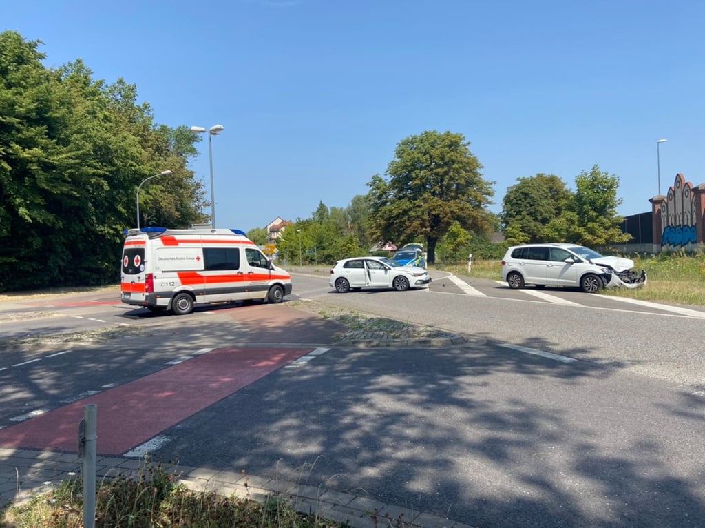 Insgesamt ist ein Sachschaden von ca. 35.000 Euro entstanden.