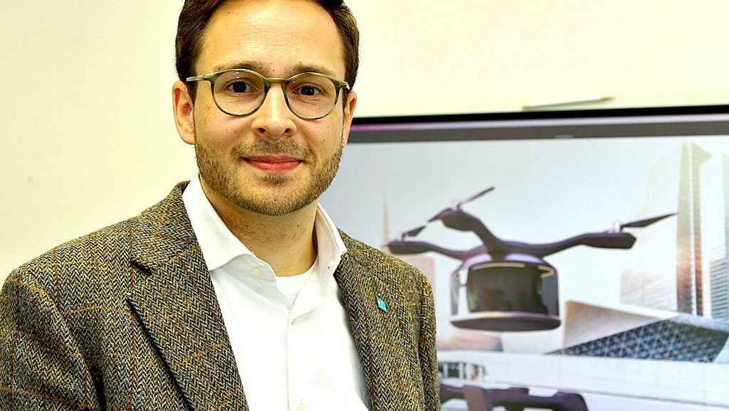 Prof. Benedikt Kleinert von der Hochschule Magdeburg-Stendal forscht an der Mobilität der Zukunft.