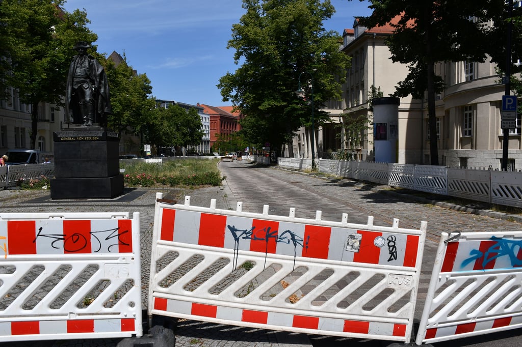 Die Harnackstraße in der Magdeburger Innenstadt ist gesperrt.