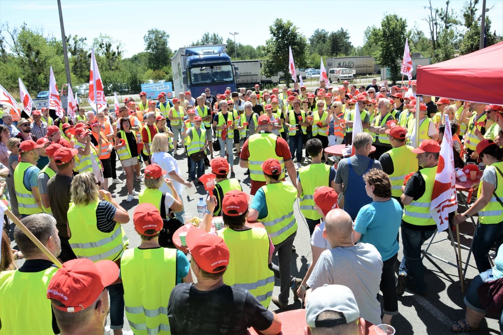 Viele Mitarbeiter streikten bei Boryszew in Gardelegen.