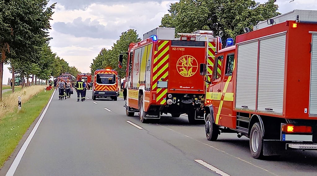Feldbrände rund um Schmatzfeld forderten die Einsatzkräfte der Feuerwehren .