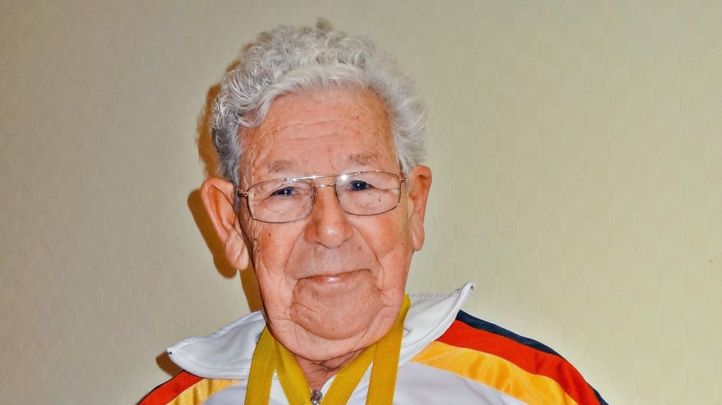 Kraftsportler Gerd Meyerhofer ist auch mit 84 Jahren noch aktiv.