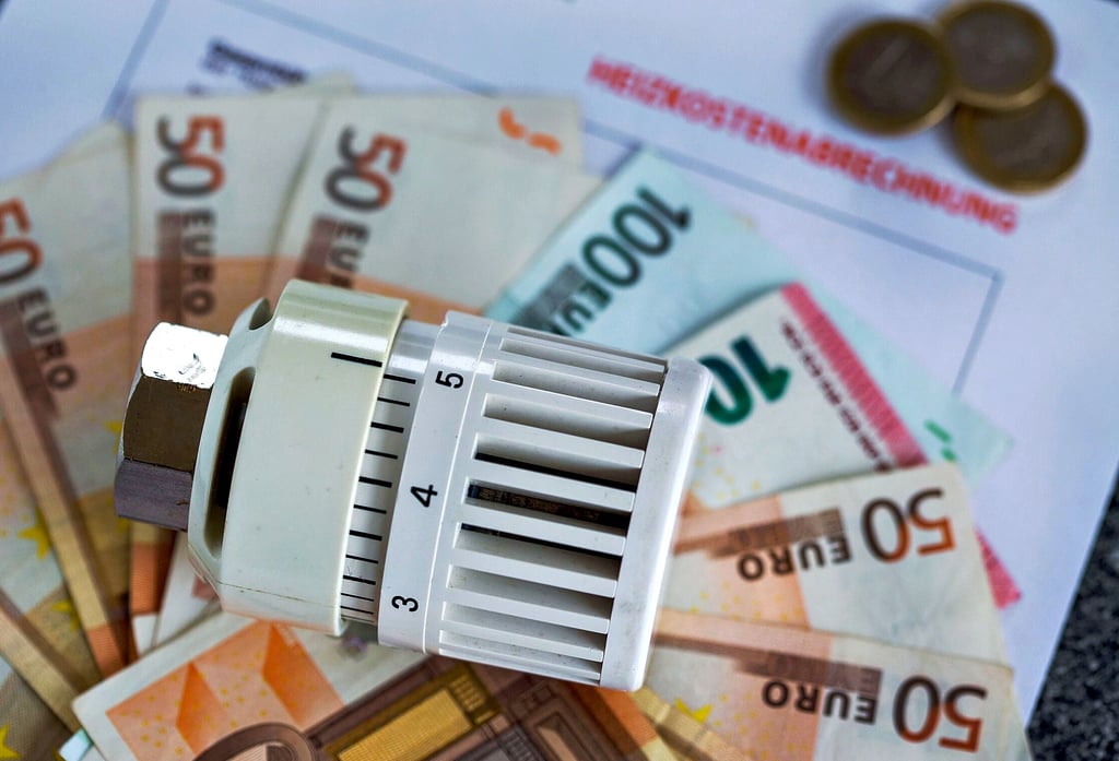Wer seine Wohnung mit Erdgas oder Fernwärme beheizt, sollte ab diesem Jahr mit deutlich höheren Kosten rechnen. Die Großvermieter in der Region passen derzeit die Abschlagszahlungen entsprechend an.