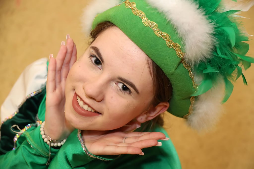 Seit ihrem dritten Lebensjahr ist Emma Koch im Sangerhäuser Karnevalsclub. Seit sechs Jahren ist die 15-Jährige das Tanzmariechen. Als solches ist sie das Aushängeschild des Clubs. Ihre fast schon akrobatischen Darbietungen sind eine Augenweide. Sie fiebert auch der neuen Session entgegen.