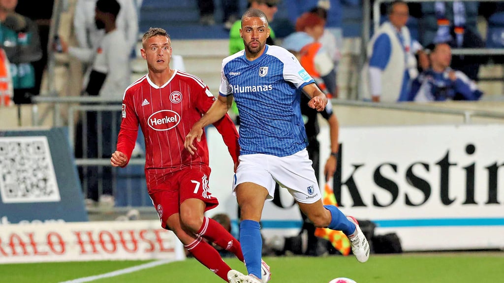 Startklar beim FCM: Malcolm Cacutalua (r.), hier gegen Düsseldorfs Kristoffer Peterson.