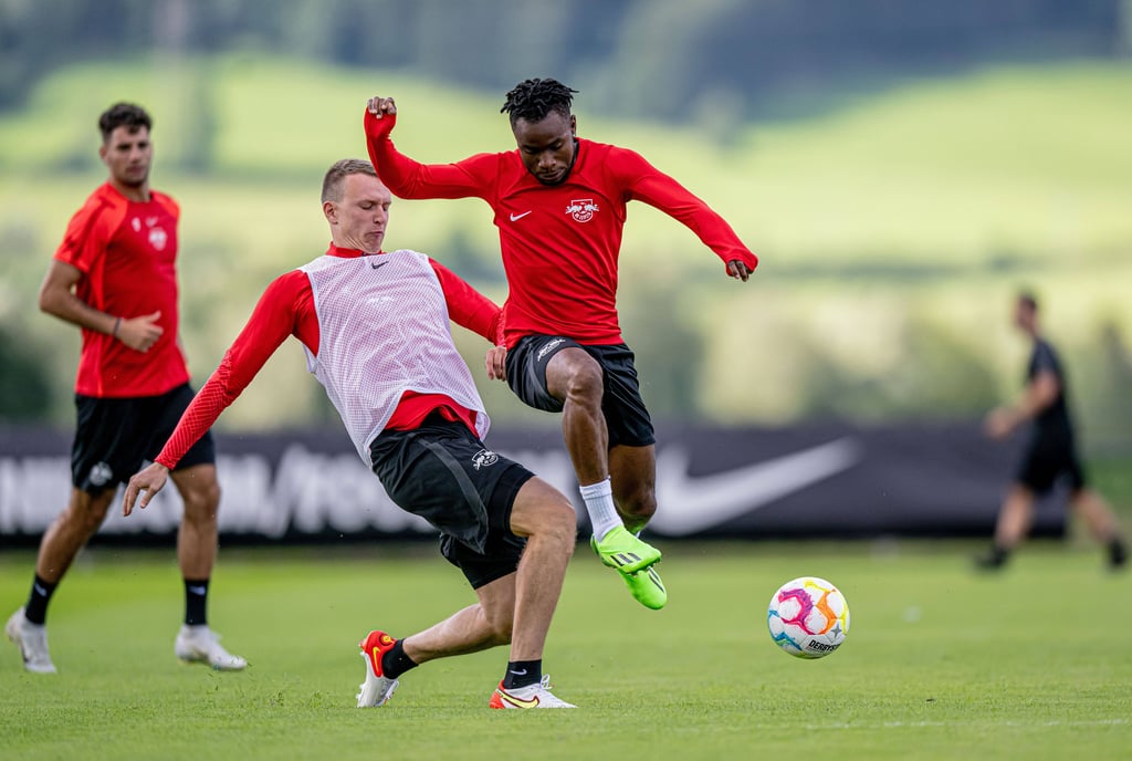 Ademola Lookman trainiert noch mit RB Leipzig.