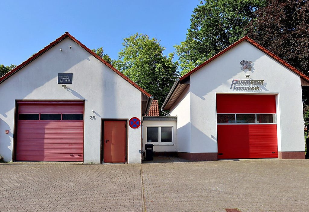 Das alte Gerätehaus in Immekath genügt nicht den Ansprüchen. Es gibt nicht mal Duschen. Der Ortsbürgermeister will mit der Feuerwehr für das neue Gerätehaus kämpfen.