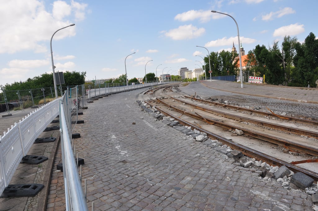Die Strombrücke in Magdeburg ist derzeit eine Baustelle.