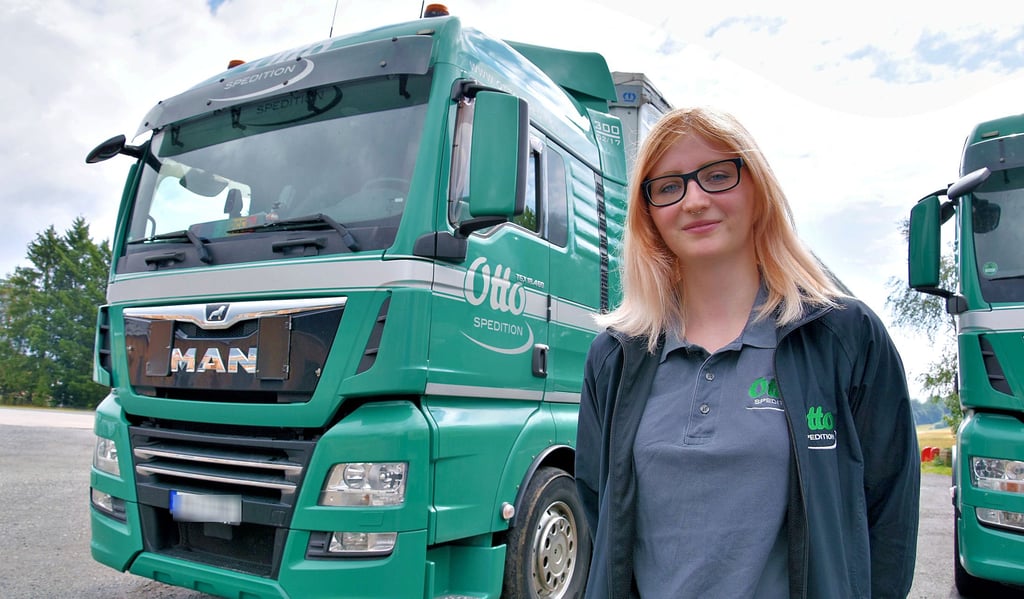 Kira Csillag absolviert bei der Spedition Otto in Benneckenstein und Nordhausen eine Ausbildung zur Kraftfahrerin.