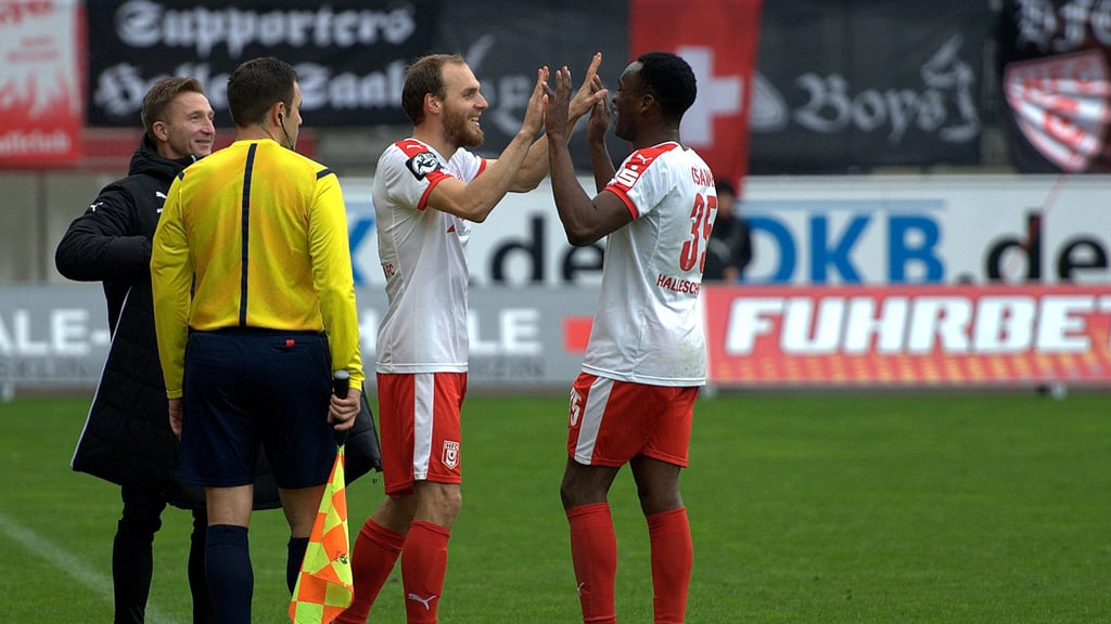 Osayamen Osawe (r.) sorgte hier 2015 gegen Werder Bremen II für den höchsten HFC-Sieg seiner Drittliga-Historie.