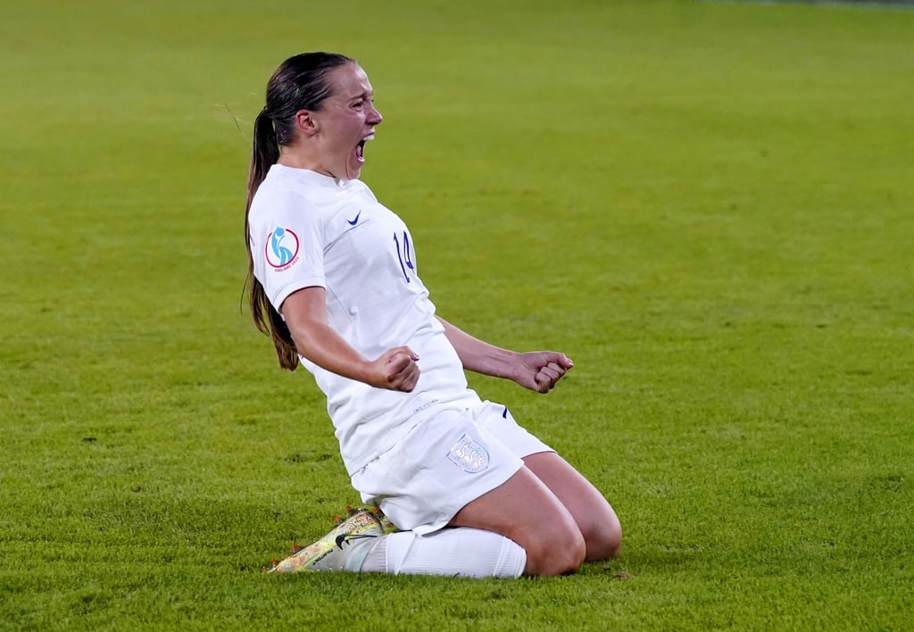Und Fran Kirby jubelt über ihr Tor zum 4:0 gegen Schweden.
