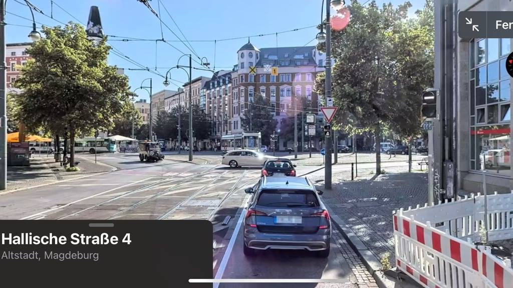 Der Hasselbachplatz in Magdeburg erscheint mit der "Look around"-Funktion in einem ganz neuen Licht.