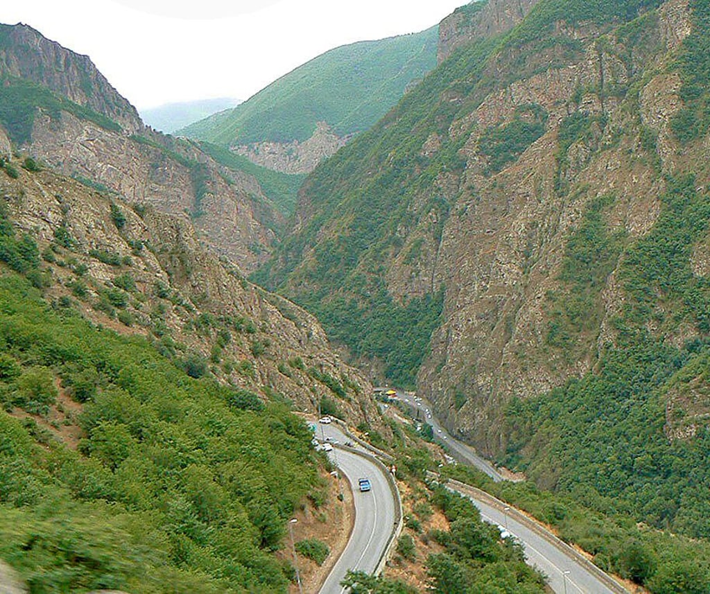 Auf dem Weg nach Teheran ging es entlang einer der schönsten Strecken vom Iran.
