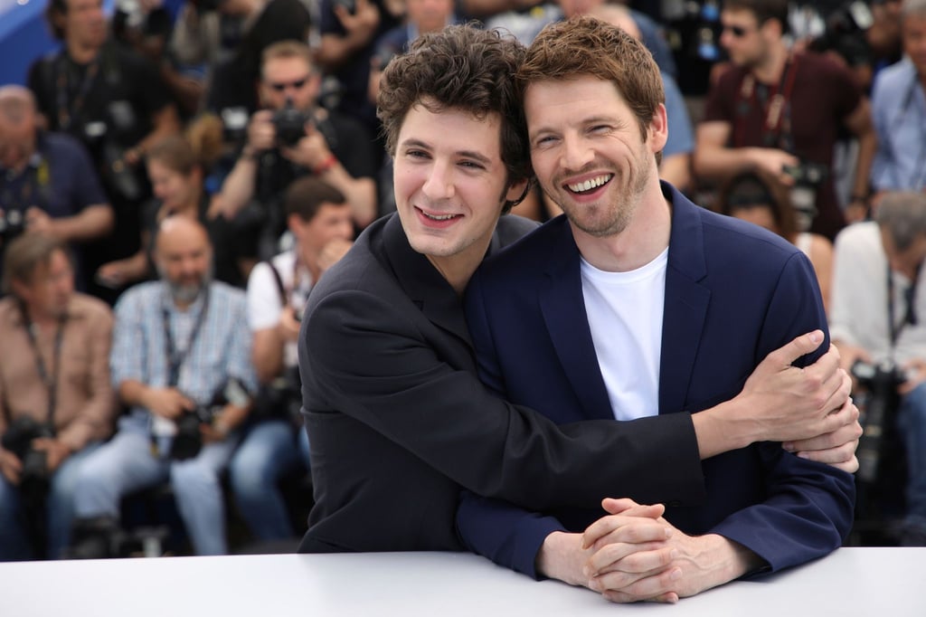 Die Schauspieler Vincent Lacoste (l) und Pierre Deladonchamps kommen mit ihrem Film „Sorry Angel“ in Cannes vor (2018).
