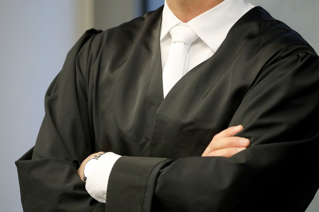 Ein Rechtsanwalt muss die Interessen seiner Mandanten vertreten - bei mehreren Mandanten im selben Fall kann dies zu Konflikten führen. Muss es aber nicht.