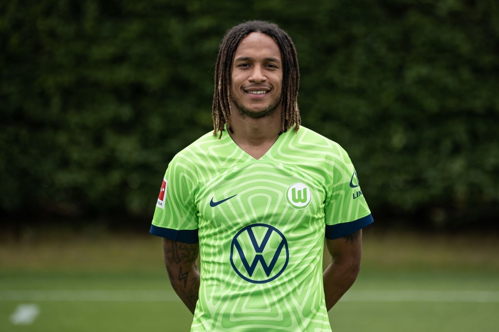 Kevin Mbabu verabschiedet sich vom VfL Wolfsburg und wechselt zum FC Fulham.