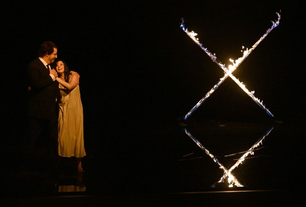 Mika Kares (Herzog Blaubart) und Ausrine Stundyte (Judith) während einer Fotoprobe zur Oper „Herzog Blaubarts Burg“.