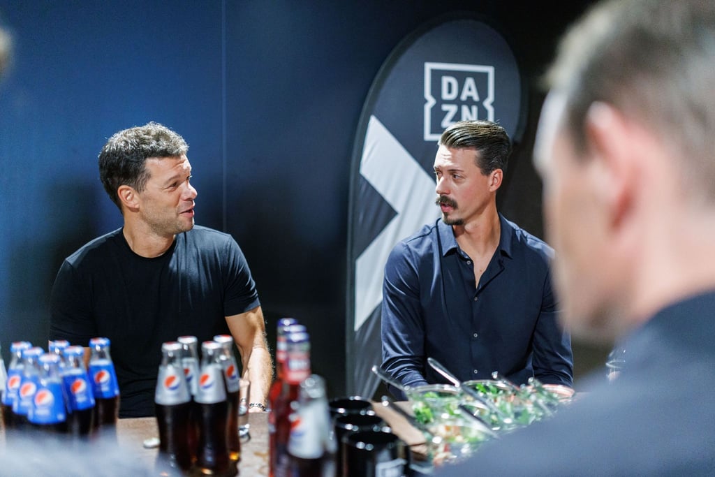 DAZN-Pressegespräch im Münchner Volkstheater mit Sandro Wagner (r) und Michael Ballack.