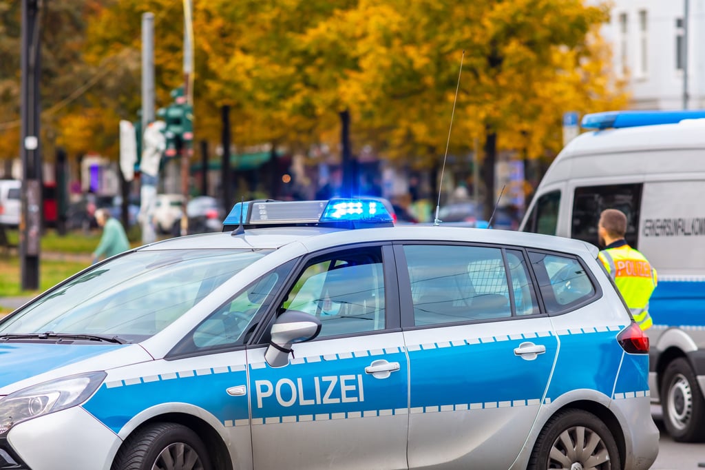 Die Polizei war in Dessau nach einem Ladendiebstahl gefordert.