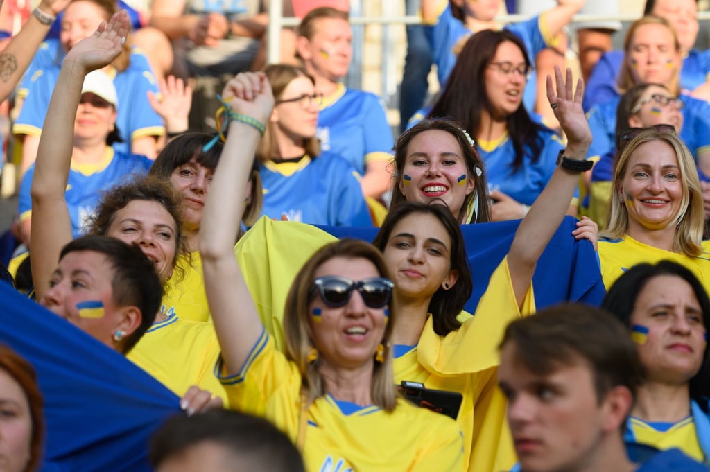 Im polnischen Lodz hatten ukrainische Fans die Spieler von Dynamo Kiew angefeuert.
