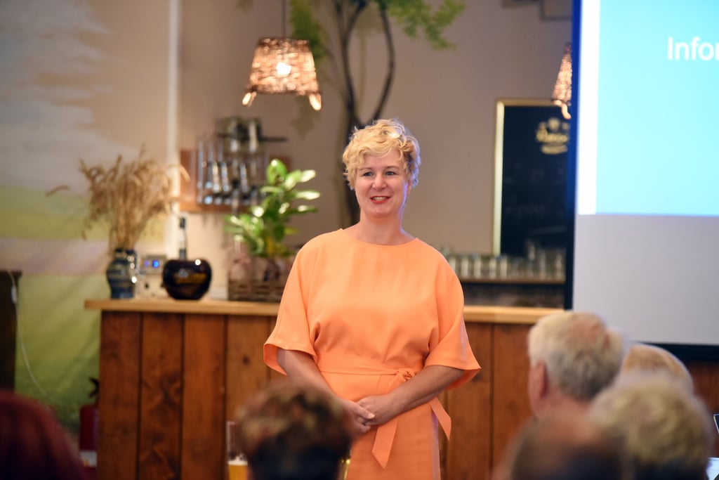 Nadja Ertmer, Präsidentin des Landesverbandes Haus und Grund Sachsen-Anhalt, bei ihrem Vortrag in Köthen