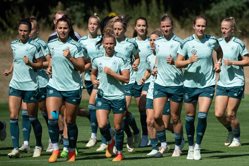 Fokussiert: Deutschlands Fußball-Frauen wollen sich mit dem EM-Titel krönen.