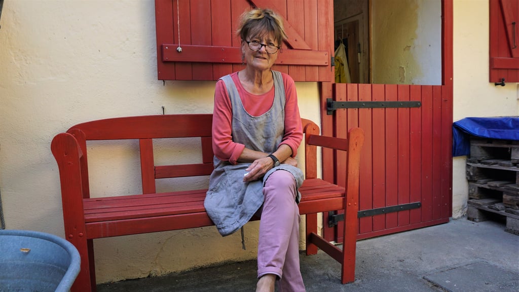 Seit neun Jahren liegt Gerlinde Lukatsch im Clinch mit den Rundfunkanstalten. Nun hat sie eine Befreiung von der Beitragspflicht beantragt. Für die 65-Jährige Zeit zum Durchatmen.