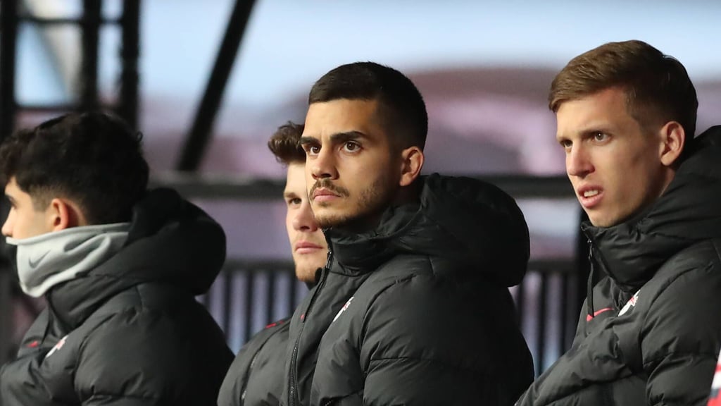 Start auf der Bank: André Silva und Dani Olmo.