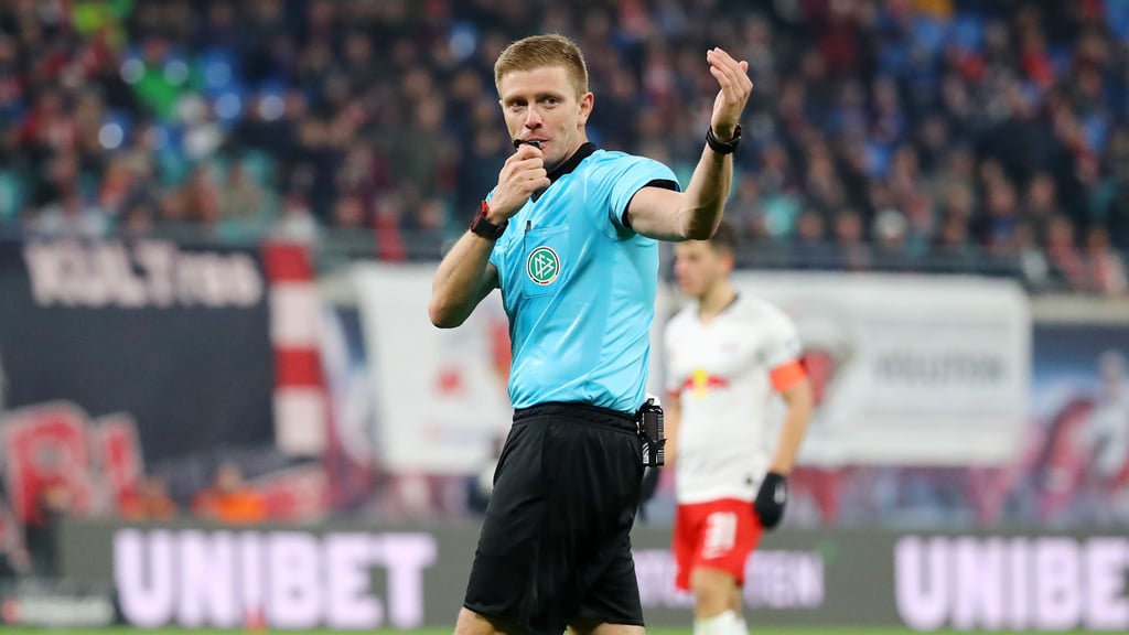 Robert Schröder leitet den Supercup zwischen RB Leipzig und FC Bayern München.