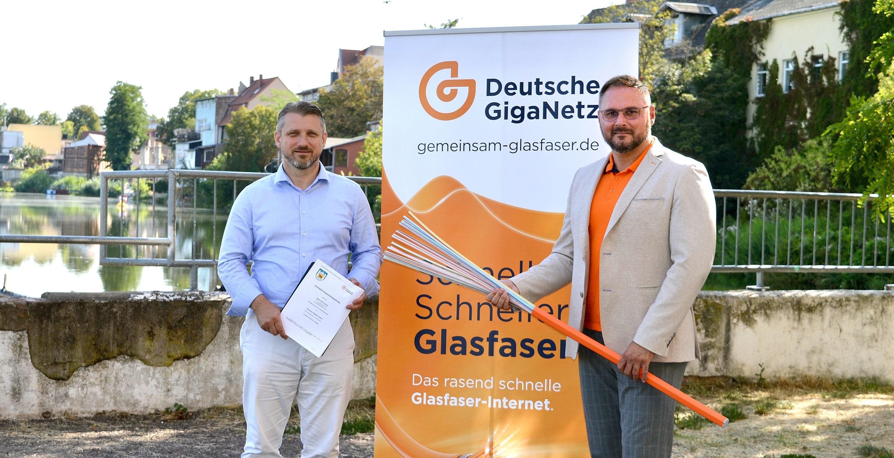 Stadtentwicklung: Calbe: Neues Glasfasernetz Dank Hamburger ...