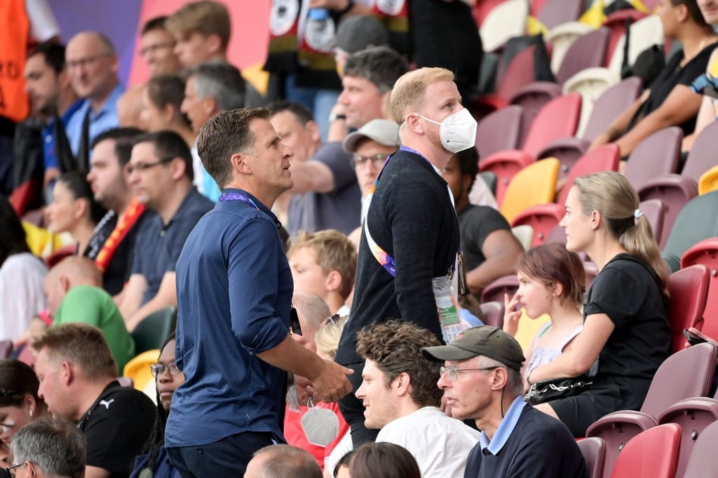 Oliver Bierhoff beim EM-Vorrundenspiel der DFB-Frauen gegen Spanien.