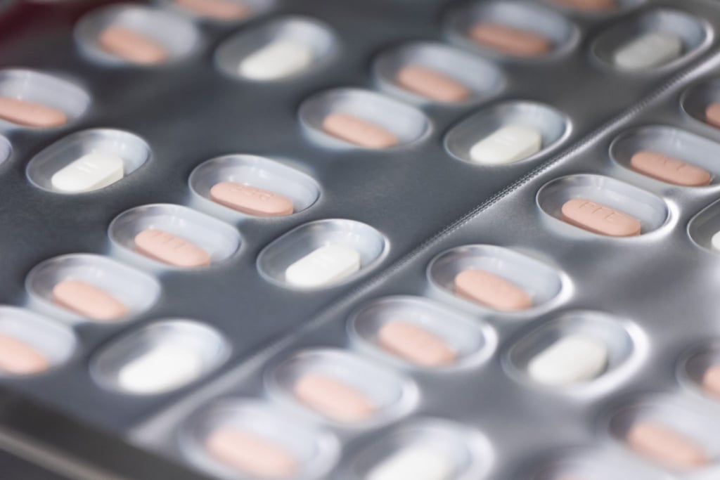 Das Medikament Paxlovid zur Behandlung von Covid-19 reduziert die Viruslast und verschafft dem Körper dadurch Zeit, sich eine eigene Immunabwehr gegen das Virus aufzubauen.