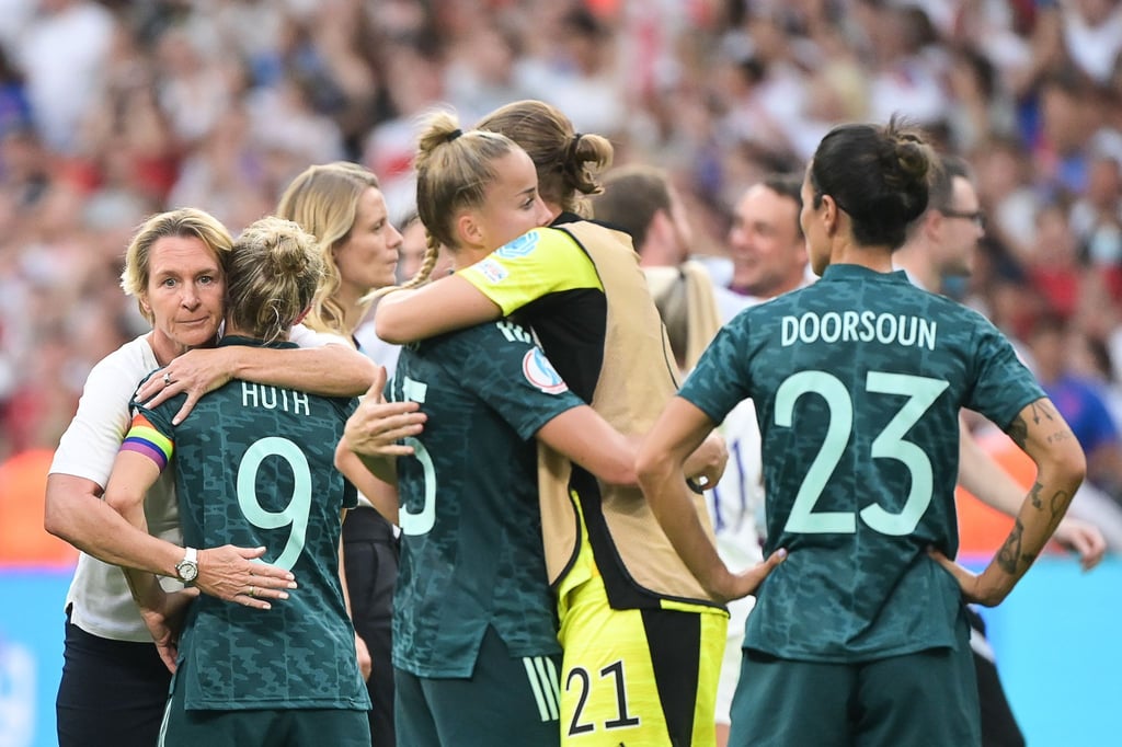 Das deutsche Team nach der unglücklichen Niederlage im Wembley-Stadion.