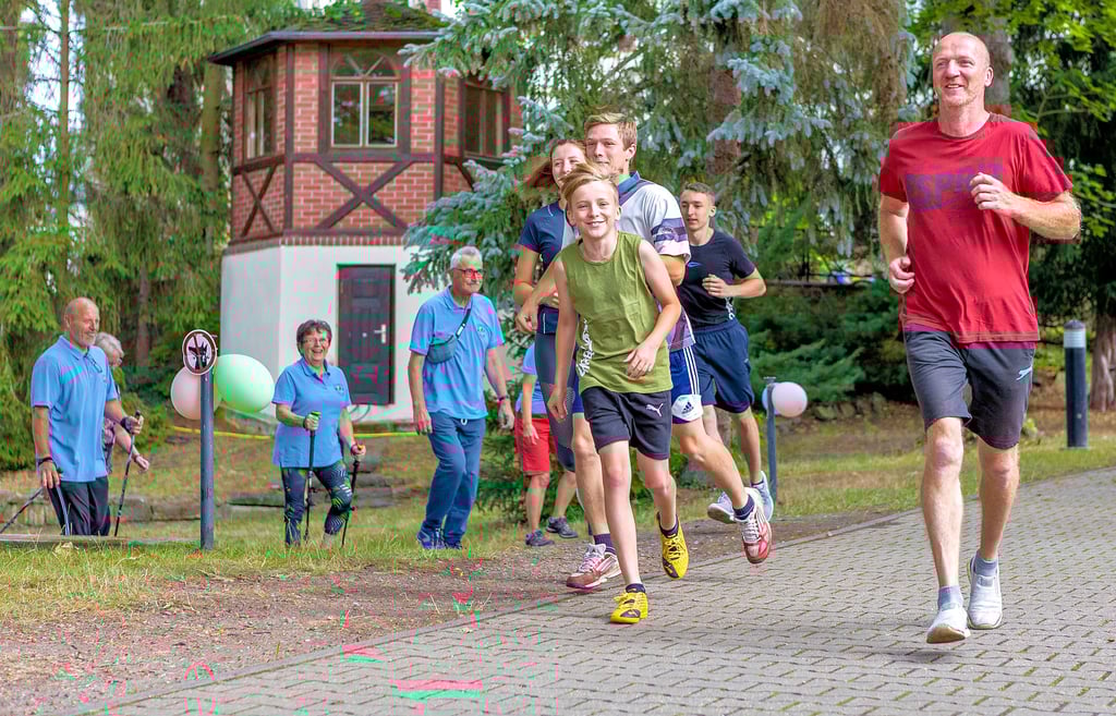 Sonntagvormittag fand ein Landschaftslauf im Rahmen des Gladitzer Sommerfestes statt.