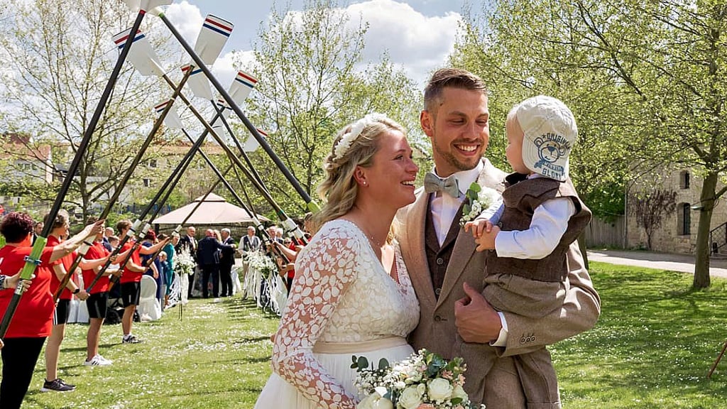 Julia Lier bei ihrer Hochzeit mit Chris Hajek.