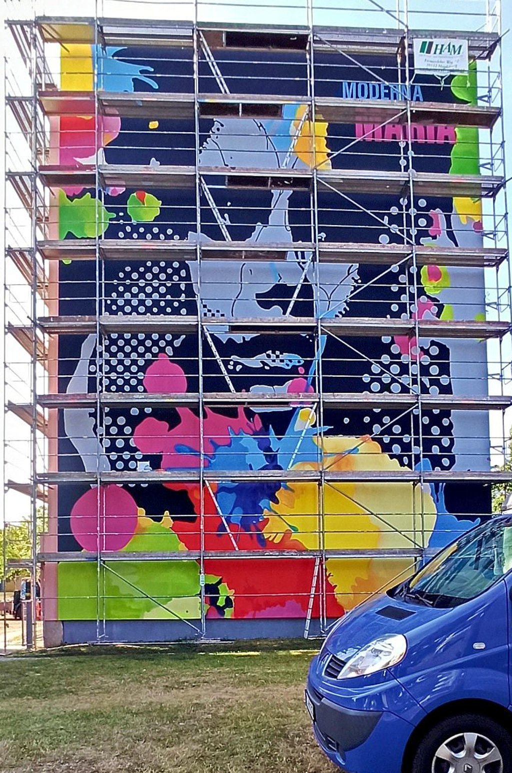 „Moderna Maria“ ist ein Wandbild, das gerade an der Ulnerstraße entsteht.