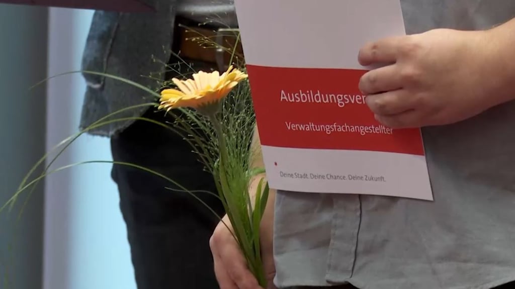 Die Ausbildung zum Verwaltungsfachangestellten ist einer von vielen Ausbildungsberufen bei der Stadtverwaltung Halle.