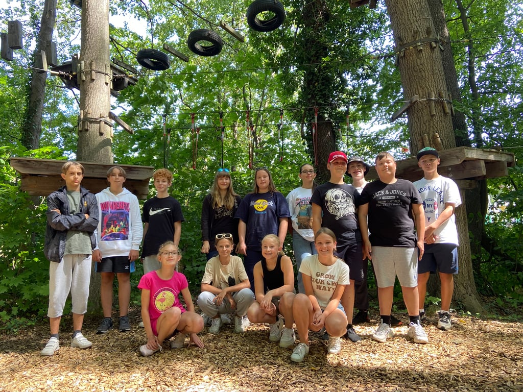 Im Kletterwald in Thale stellte die Truppe aus Elbe-Heide ihre Geschicklichkeit unter Beweis. Einige wuchsen dabei über sich hinaus.
