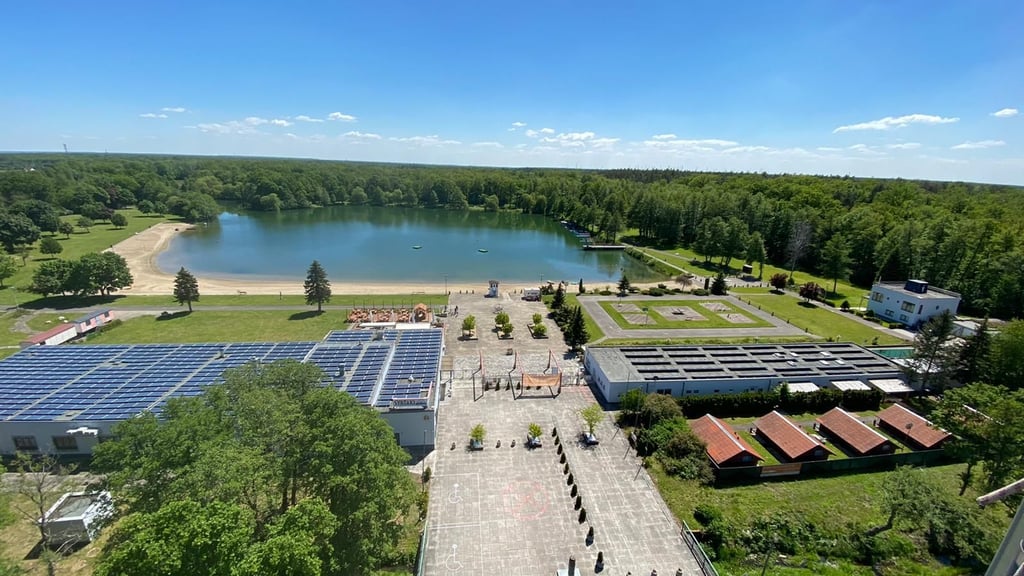 Blick auf das Waldbad in Dessau.