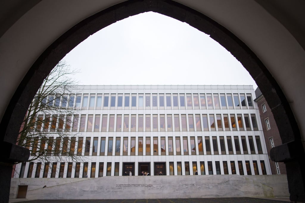 Das Justizzentrum Aachen (Nordrhein-Westfalen) mit dem Amts- und Landgericht. Dort soll es zum Prozess gegen Jürgen Albers kommen.