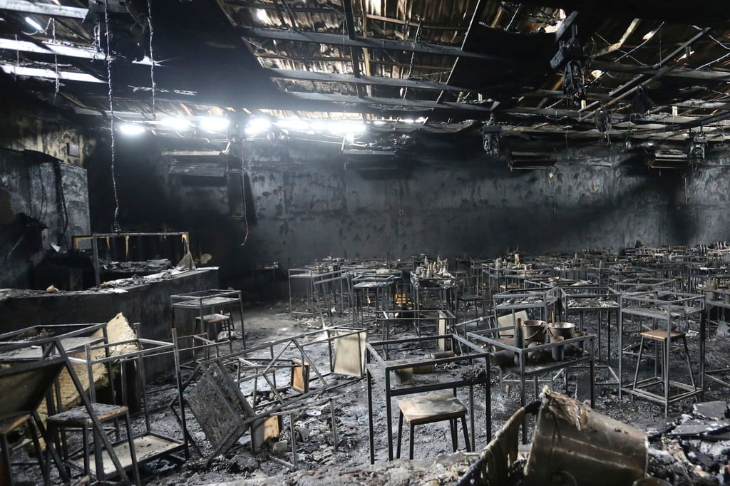 Blick in den Mountain B Pub nach einem verheerenden Brand mit mehreren Toten.