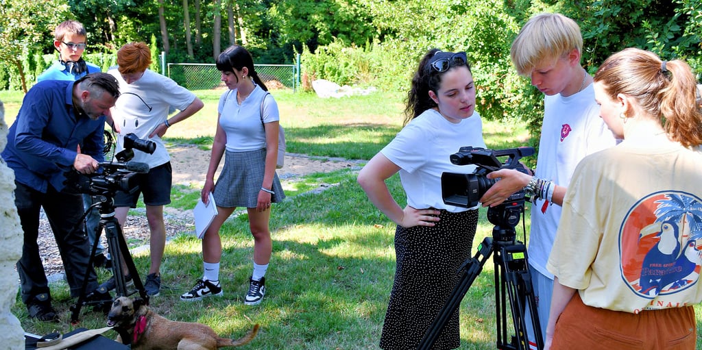 Jede Einstellung muss passen: Vor dem Dreh auf dem Gustav-Nagel-Areal wurde die Technik ganz genau auf die Gegebenheiten angepasst.