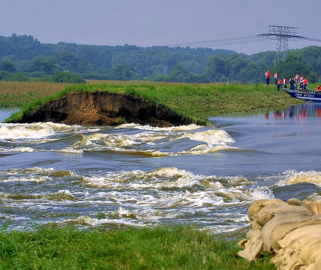 Der Dammbruch bei Seegrehna 2002
