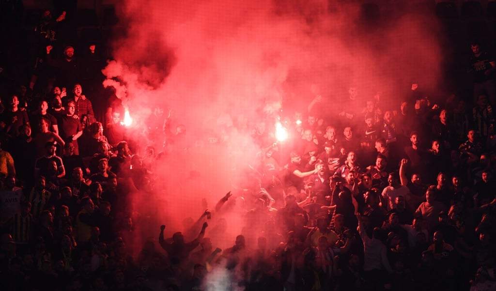 Einige Fenerbahce-Fans sorgten für unschöne Rufe gegen Dynamo Kiew.