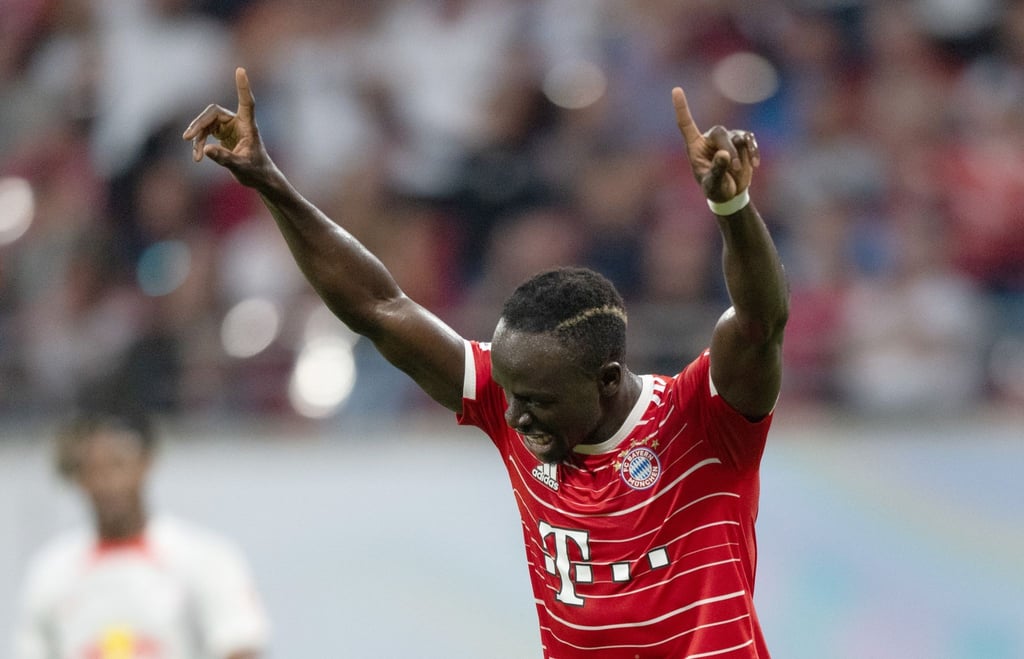 Bayerns Sadio Mane jubelt über seinen Treffer im Supercup gegen RB Leipzig.
