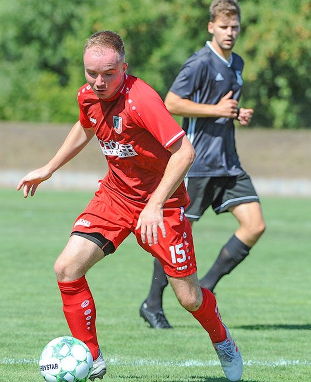 Carl Hoffrichter (l.) hatte es mit der SCN-Ersten am Samstag genauso mit dem FSV 67 Halle zu tun ...