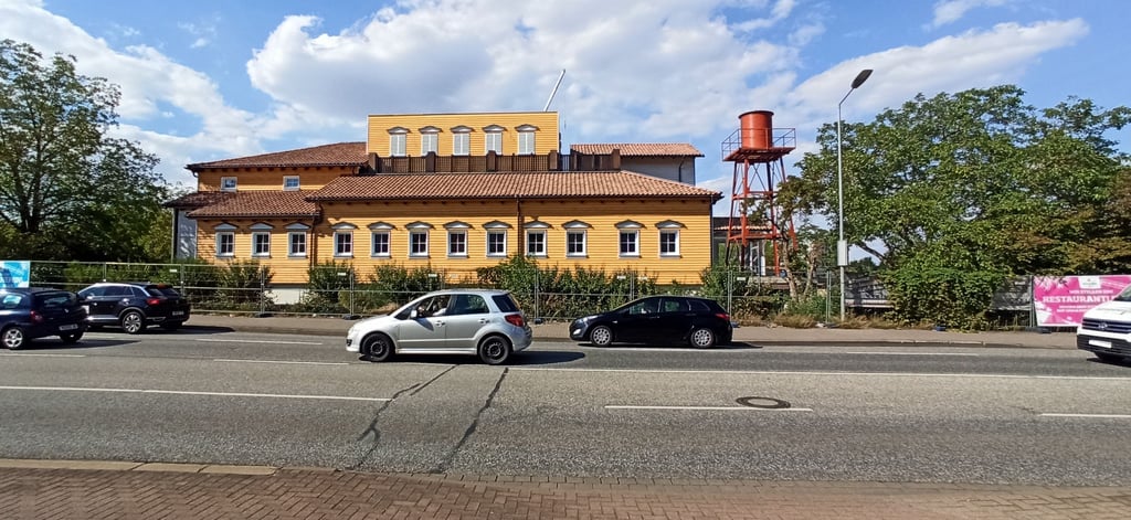 Blick auf das neue mexikanische Restaurant „Espitas“. Noch laufen die Bauarbeiten an der Albert-Vater-Straße. Doch im Herbst soll das Restaurant eröffnet werden. Der Termin steht inzwischen auch schon fest.